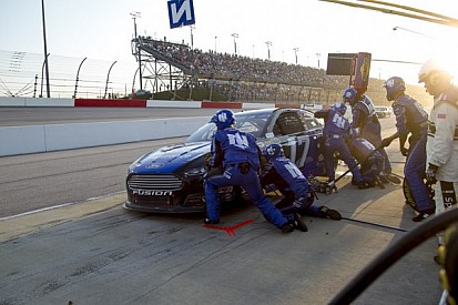 Stenhouse Jr. finishes 20th at ‘The Lady in Black’