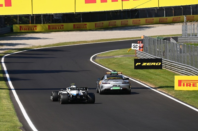 F1 safety car unlapping requirement is "embarrassing" Vettel