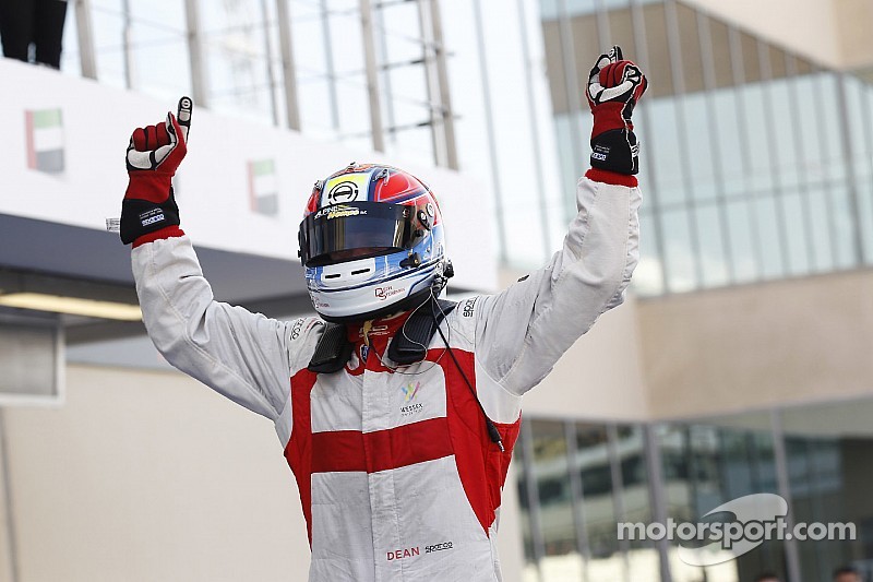 FR 3.5 - Red Bull croit au vaillant Dean Stoneman chez DAMS
