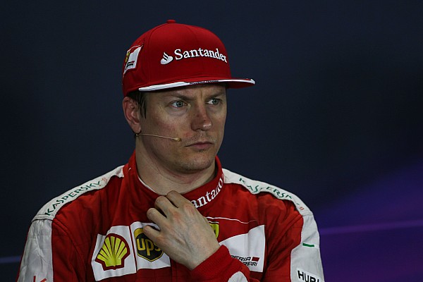 "Dif&iacute;cil saber" si Ferrari debe quedarse con Raikkonen: Hakkinen