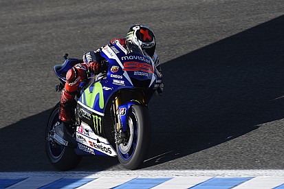 Lorenzo rompe el r&eacute;cord del circuito para sellar su pole en Jerez