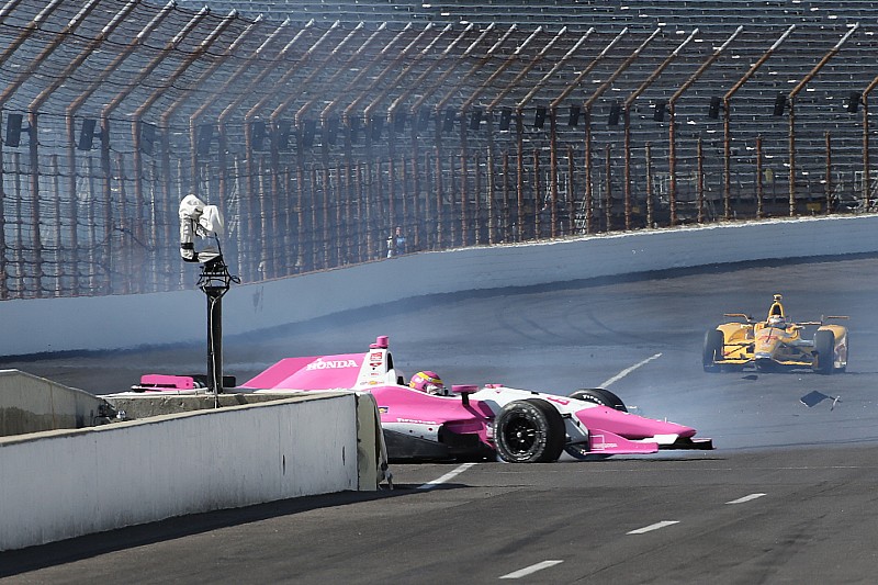 indianapolis car crash news pippa mann crashes into the end of indianapolis pit wall indianapolis car crash news pippa mann crashes into the end of indianapolis pit wall