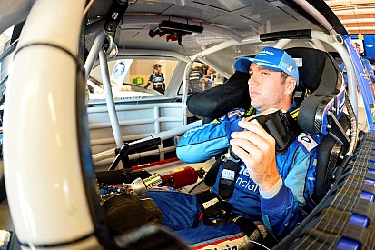 Elliott Sadler taking sponsor to JR Motorsports in 2016