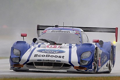 Hand logra la primera pole para Ganassi en 2015