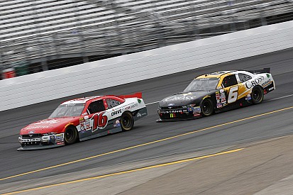 Roush Fenway Racing swaps crew chiefs