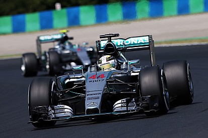 Mercedes no puede permitirse el lujo de relajarse: Wolff