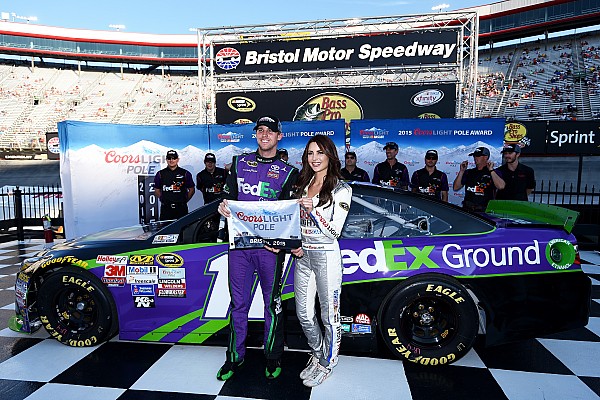 Hamlin logra nuevo r&eacute;cord de pole en Bristol 