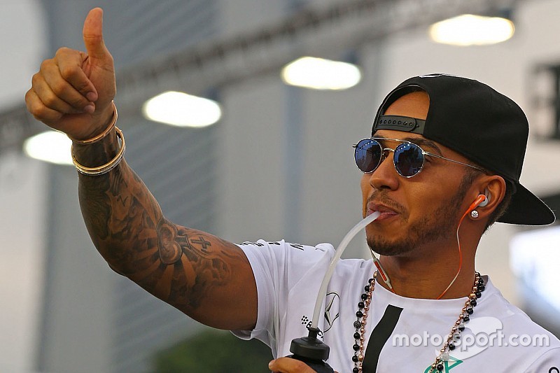 Lewis Hamilton, Mercedes AMG F1 Team No desfile dos pilotos