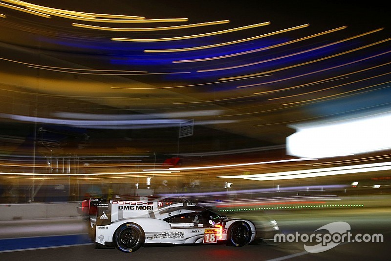 #18 Porsche Team Porsche 919 Hybrid: Romain Dumas, Neel Jani, Marc Lieb