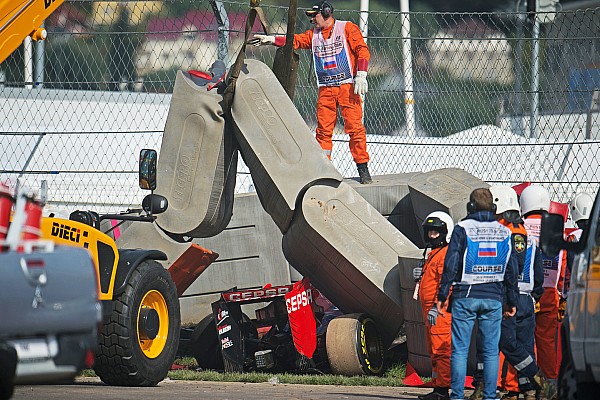 Pilotos piden revisi&oacute;n de las barreras tras el accidente de Sainz