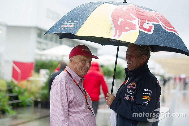 Niki Lauda, Mercedes Non-Executive Chairman met Dr Helmut Marko, Red Bull Motorsport Consultant