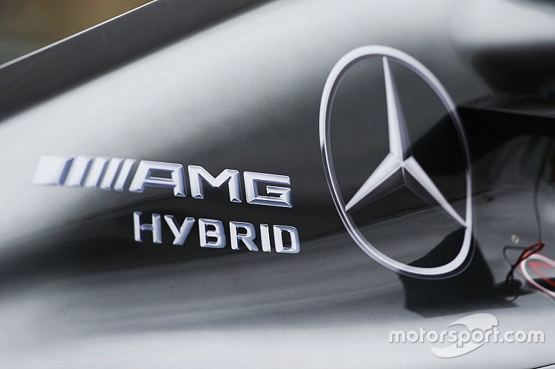 cubierta de motor del Mercedes AMG F1 W05