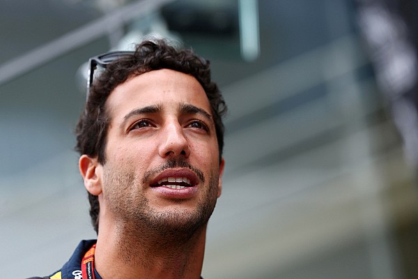 Ricciardo: el nuevo motor Renault podr&iacute;a influir en los planes de 2016