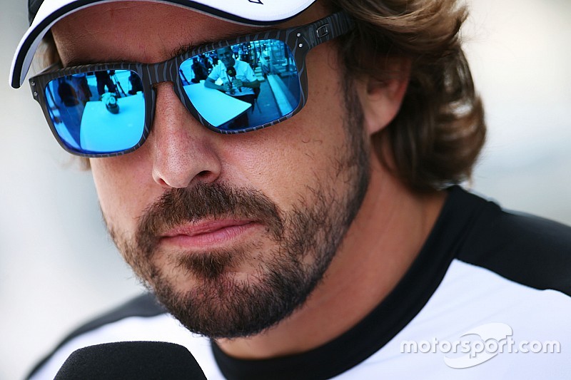 Alonso geeft toe: “Ik sta op standby-modus”