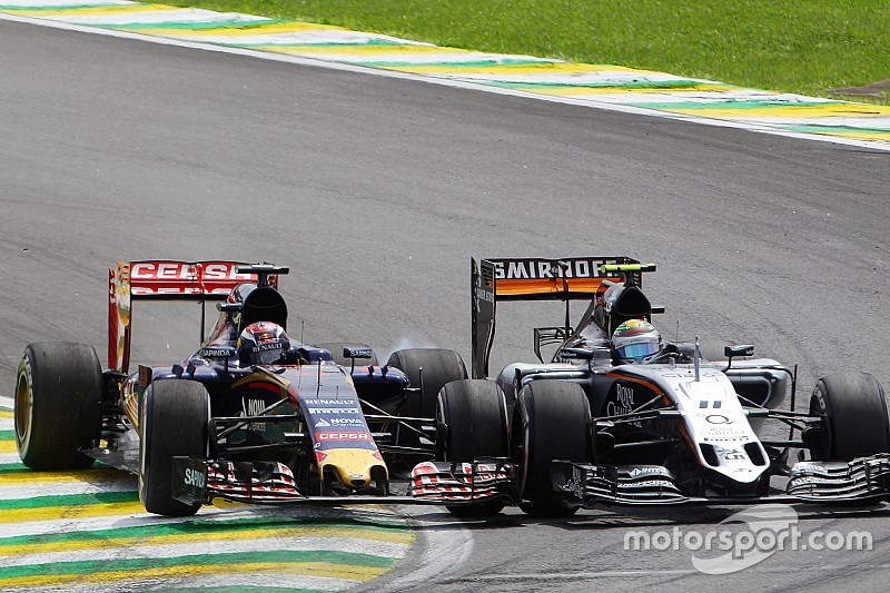 Sergio Pérez, Sahara Force India F1 VJM08 y Max Verstappen, Scuderia Toro Rosso STR10