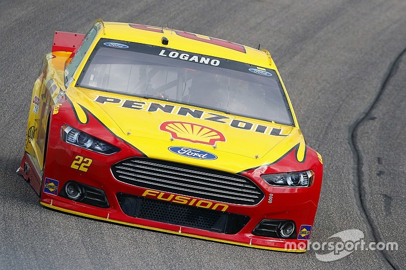 Logano leads Happy Hour, Gordon fastest among title contenders