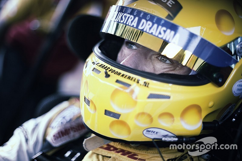 Pech nekt Tom Coronel, opnieuw: 'Hoorde iets vreemds'