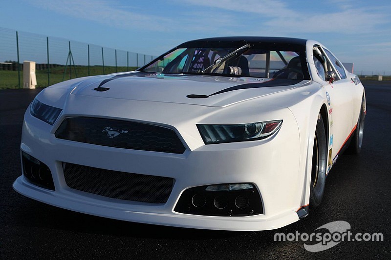 NASCAR-Euroserie präsentiert neuen Ford Mustang für 2016