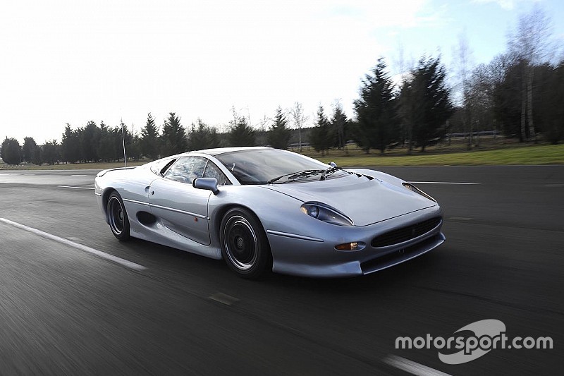 Zeldzame variant Jaguar XJ220 te koop voor 450.000 euro