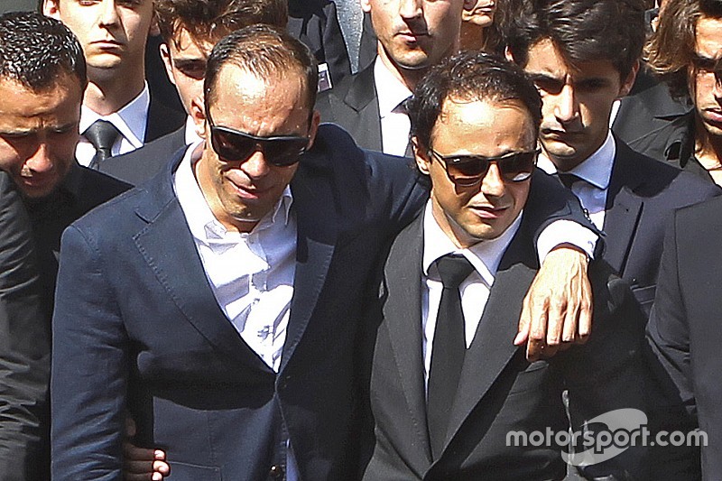 Pastor Maldonado e Felipe Massa vão ao funeral de Jules Bianchi em Nice, França