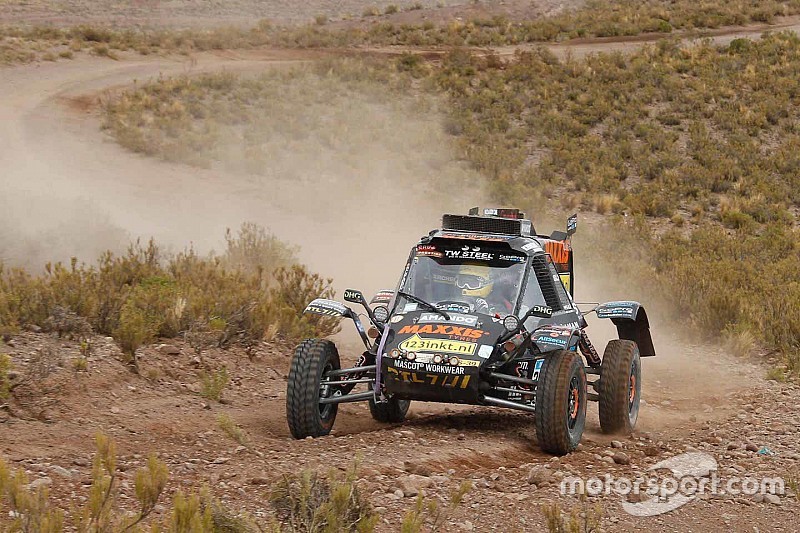 Tom Coronel in de Maxxis buggy