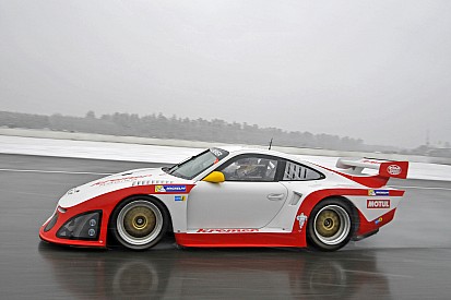 Kremer Racing bringt einen modernen Porsche im Retrodesign an den Start