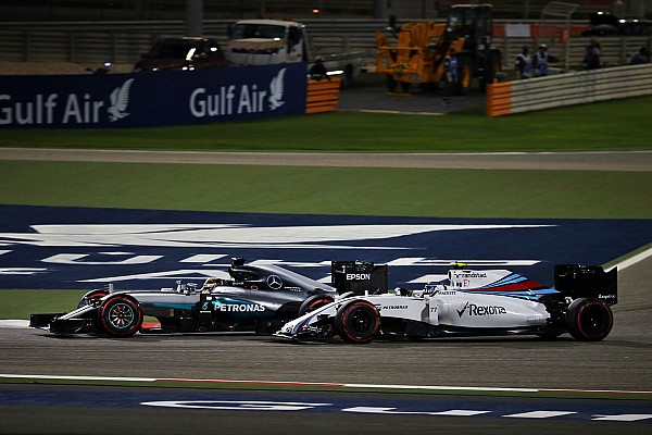 Hamilton: "Mi coche estaba muy da&ntilde;ado"