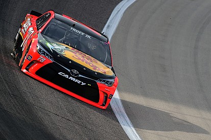 Texas-Auftakt: Truex schneller als Top-Favorit Johnson