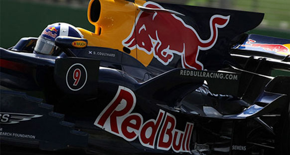 Coulthard dikiz aynalarından yakındı