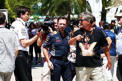 Mercedes не відновлювала діалог з RBR