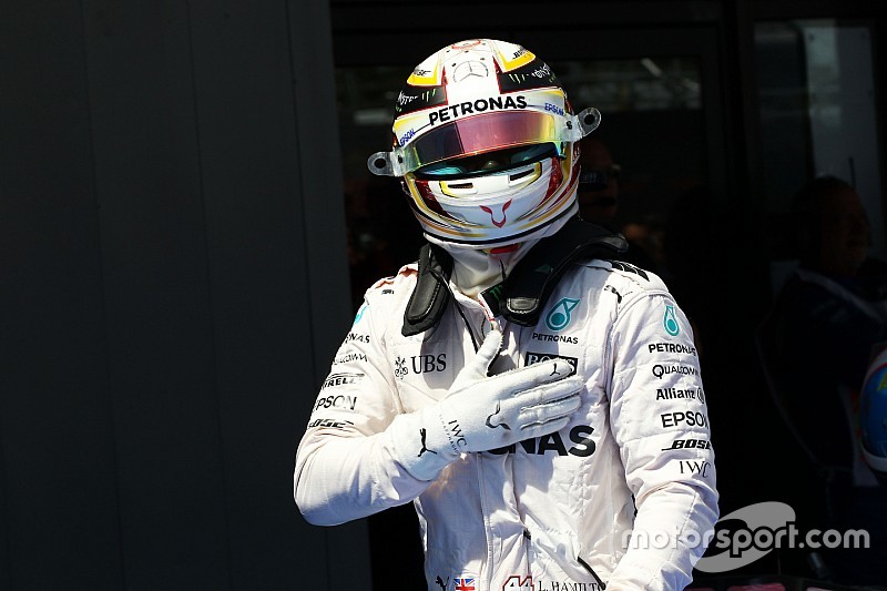 Lewis Hamilton, Mercedes AMG F1 celebra su pole position en parc ferme