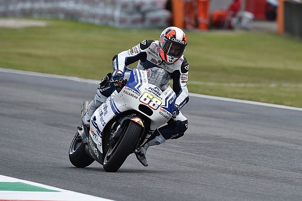 Yonny Hern&aacute;ndez lider&oacute; la primera pr&aacute;ctica bajo la lluvia
