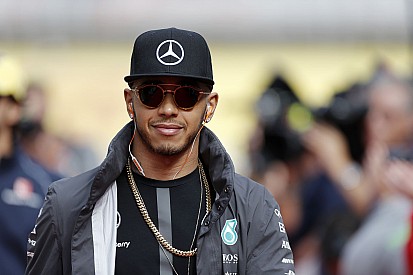 Hamilton lehet a következő Tiger Woods!