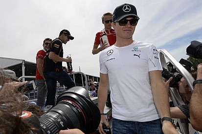 Rosberg megnyugodhat, Hamilton a két kiesésével teret vesztett a bajnokságban