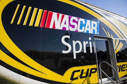 NASCAR evalua a su posible nuevo patrocinador