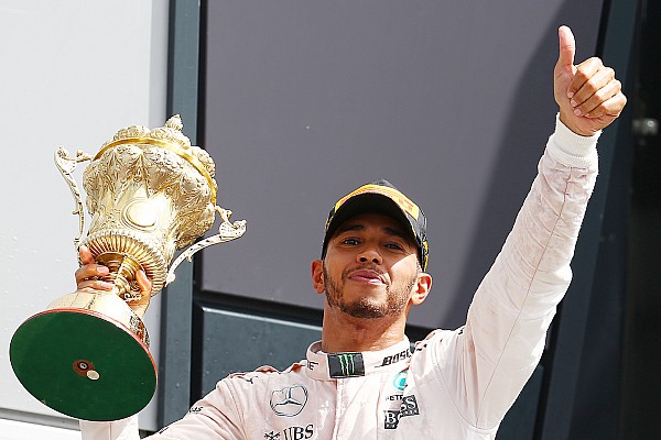 Hamilton domina en Silverstone y acaricia el liderato