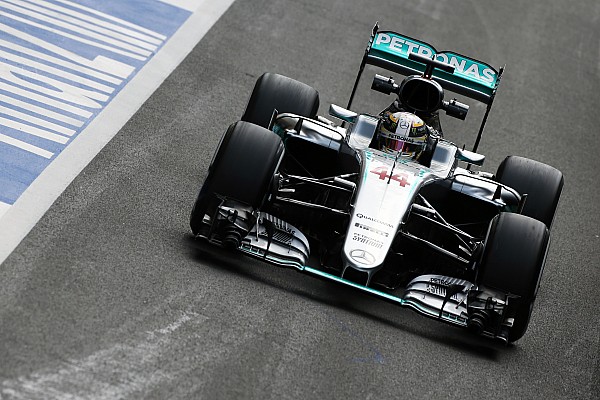 Mercedes elegirá el momento de recibir la sanción a Hamilton por el uso de motores