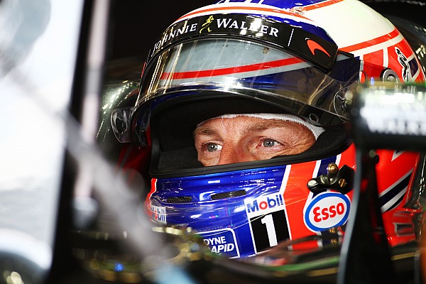 Dennis dice que el posible regreso de Button no est&aacute; vinculado a Alonso