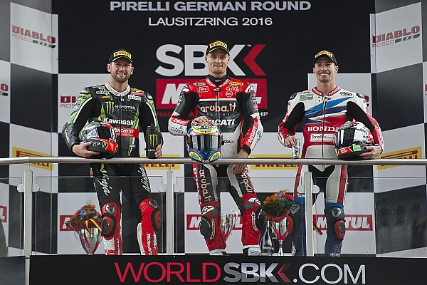 Davies gana, Rea cae y Sykes recorta diferencias