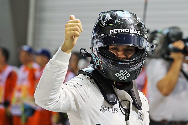 Rosberg é pole em Cingapura e vê Hamilton sair da 2ª fila