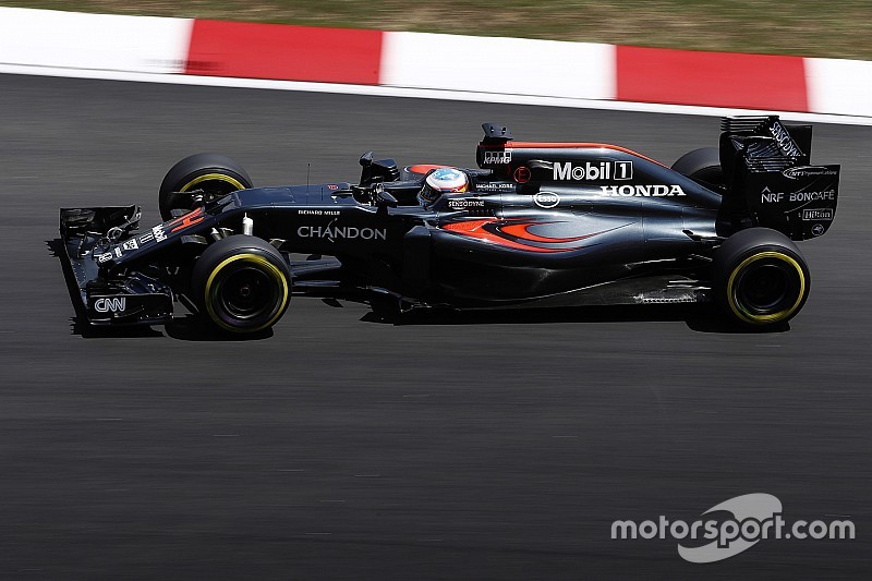 Weitere neue Teile: Fernando Alonso in Sepang mit Strafversetzung um 45 Plätze
