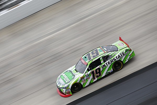 Daniel Su&aacute;rez domina Dover y avanza a la segunda ronda del Chase