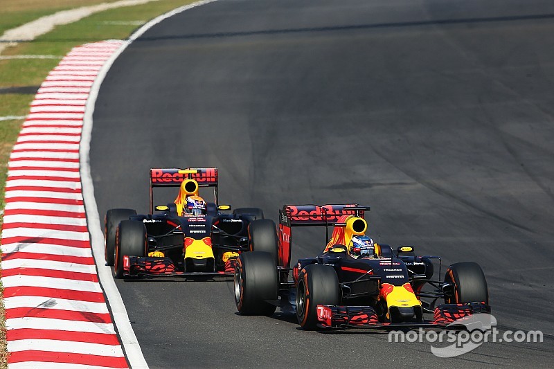 Daniel Ricciardo, Red Bull Racing RB12 leads team mate Max Verstappen, Red Bull Racing RB12