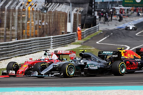 Vettel se irrita com críticas após acidente na Malásia