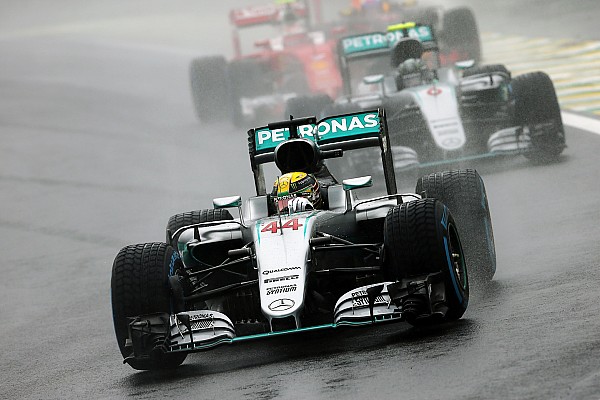 Hamilton dice que fue &ldquo;la victoria m&aacute;s f&aacute;cil en 10 a&ntilde;os&rdquo;