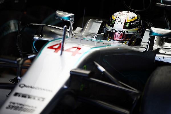 Hamilton se mantiene por delante de Rosberg en la PL2
