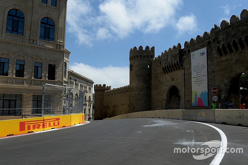 Ambiente del circuito de la ciudad de Bakú