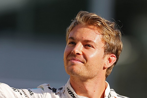 Lauda: Rosberg "deveria ter nos avisado" sobre aposentadoria