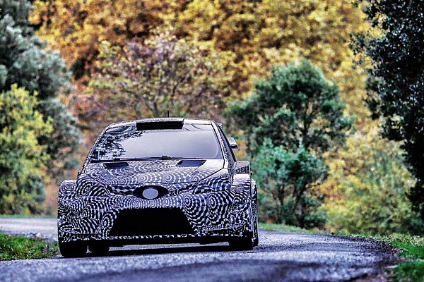 Latvala prob&oacute; el Toyota Yaris 2017 WRC
