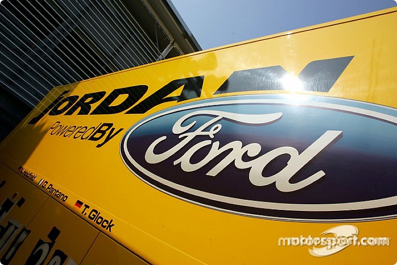 Cami&oacute;n del equipo Jordan